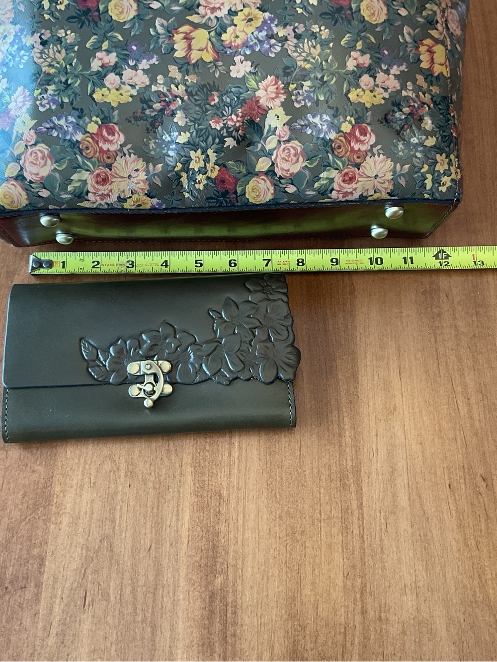 Patricia Nash Floral English Country Varsi Tote with Terresa Wallet Olive Green - Picture 12 of 16